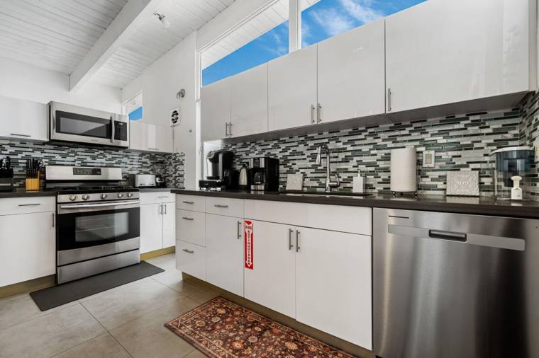 2875 E Wyman Dr, Palm Springs, CA 92262, photo 13